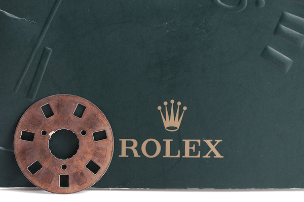 Load image into Gallery viewer, Rolex Day-Date calandar Wheel (Day)  in English for caliber 3155 FCD13793
