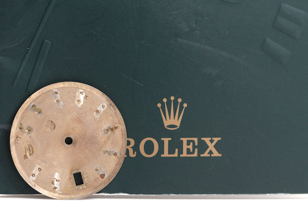 Load image into Gallery viewer, Rolex Datejust Champagne Stick Marker dial for model 1601 - 1603 FCD14266
