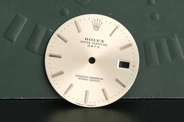 Load image into Gallery viewer, Rolex Silver Stick Marker dial for Date model 15200 FCD19498
