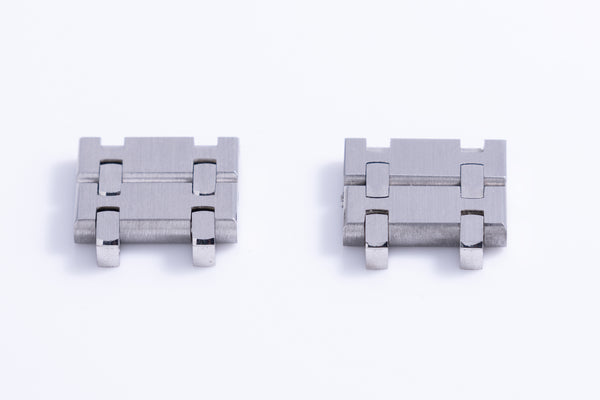 Load image into Gallery viewer, Audemars Piguet Link (1) 17mm FCD19715
