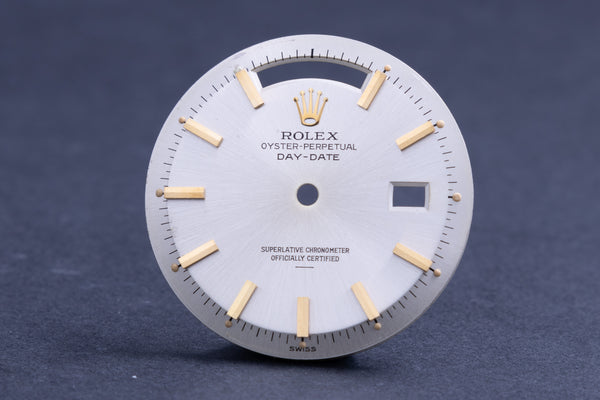 Load image into Gallery viewer, Rolex NQ Daydate Silver Stick Underline Dial for 1803 - 1807 FCD20286
