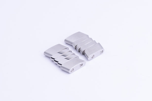 Load image into Gallery viewer, Breitling Links (2) for Super Avenger Model FCD24797
