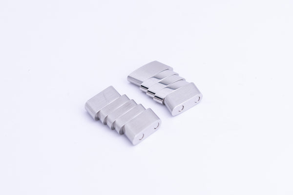 Load image into Gallery viewer, Breitling Links (2) for Super Avenger Model FCD24797
