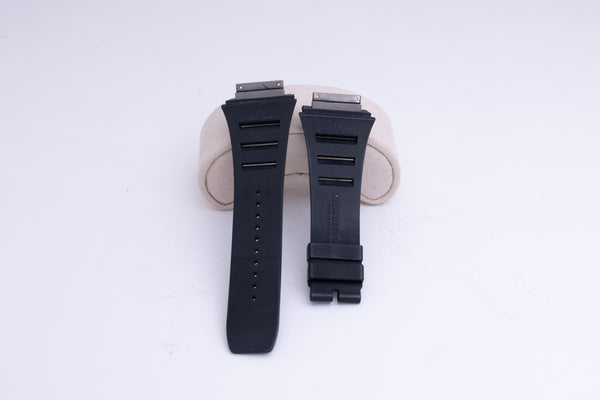 Load image into Gallery viewer, Richard Mille Black Rubber Strap RM 11 FCD25051
