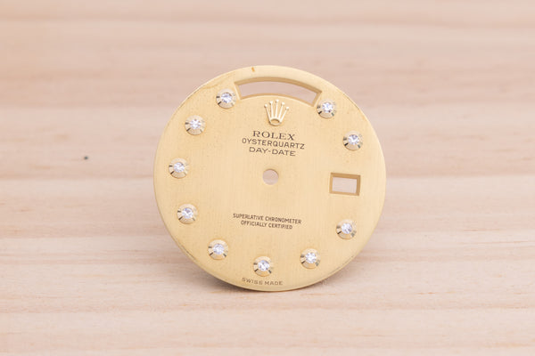 Load image into Gallery viewer, Rolex Day-Date Oysterquartz Champagne Linen Bezel Set Diamond Dial FCD27552
