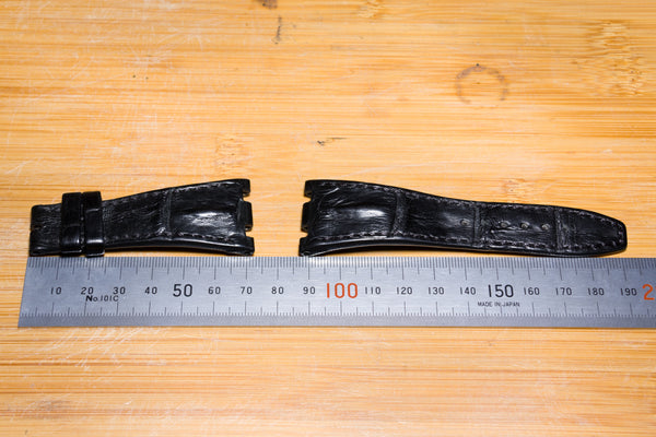 Load image into Gallery viewer, Audemars Piguet 27mmx18mm  Black Strap FCD29108
