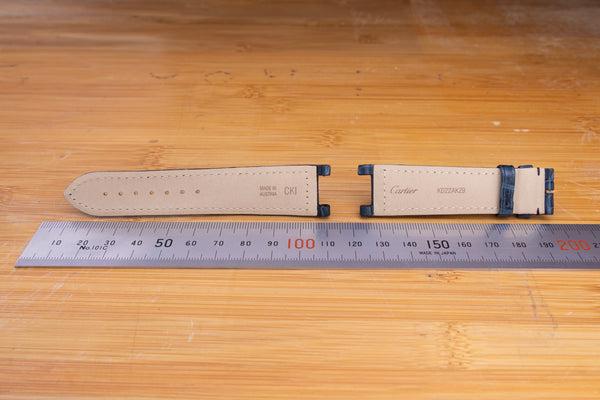Load image into Gallery viewer, Cartier 21x21mm Blue Alligator Strap FCD29240
