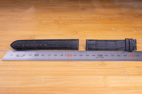 Load image into Gallery viewer, Cartier 18.5 x 18mm Black Strap FCD29243
