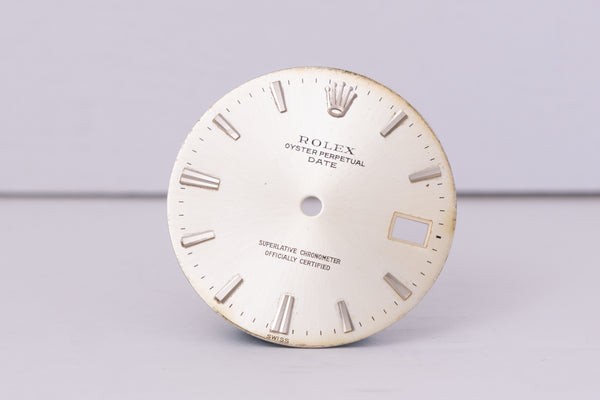 Load image into Gallery viewer, Rolex Date Faded Silver Fat 6-9 Index Dial for model 1500 FCD30400
