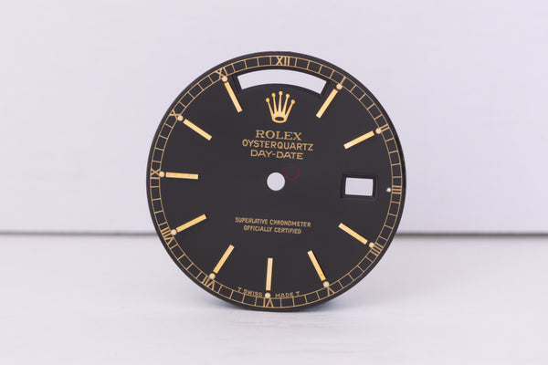Load image into Gallery viewer, Rolex DayDate Black Stick Oysterquarts Dial 19018 FCD30473
