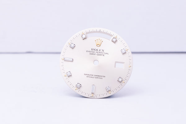Load image into Gallery viewer, Rolex Daydate Silver 8-2 Diamond Dial for 18038 - 18238 FCD30598
