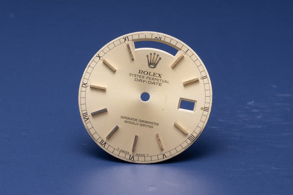 Load image into Gallery viewer, Rolex Day-Date DAMAGED Champagne Stick Dial for 18038 - 18238 FCD30969

